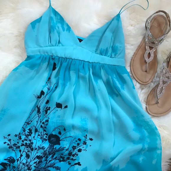 BCBGMaxAzria Dresses & Skirts - BCBG Maxazra turquoise silk dress Size small